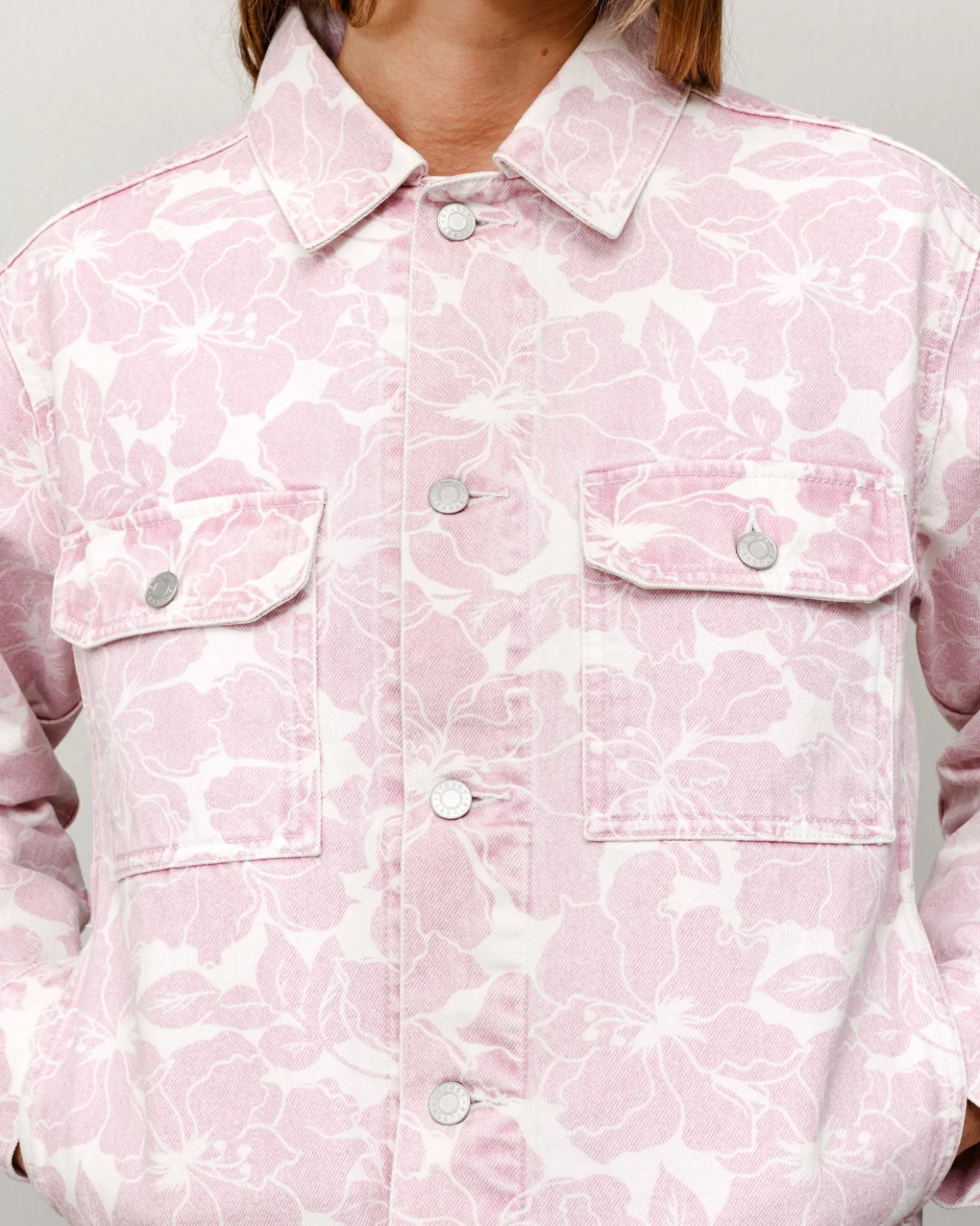 DENIM TRUCKER JACKET