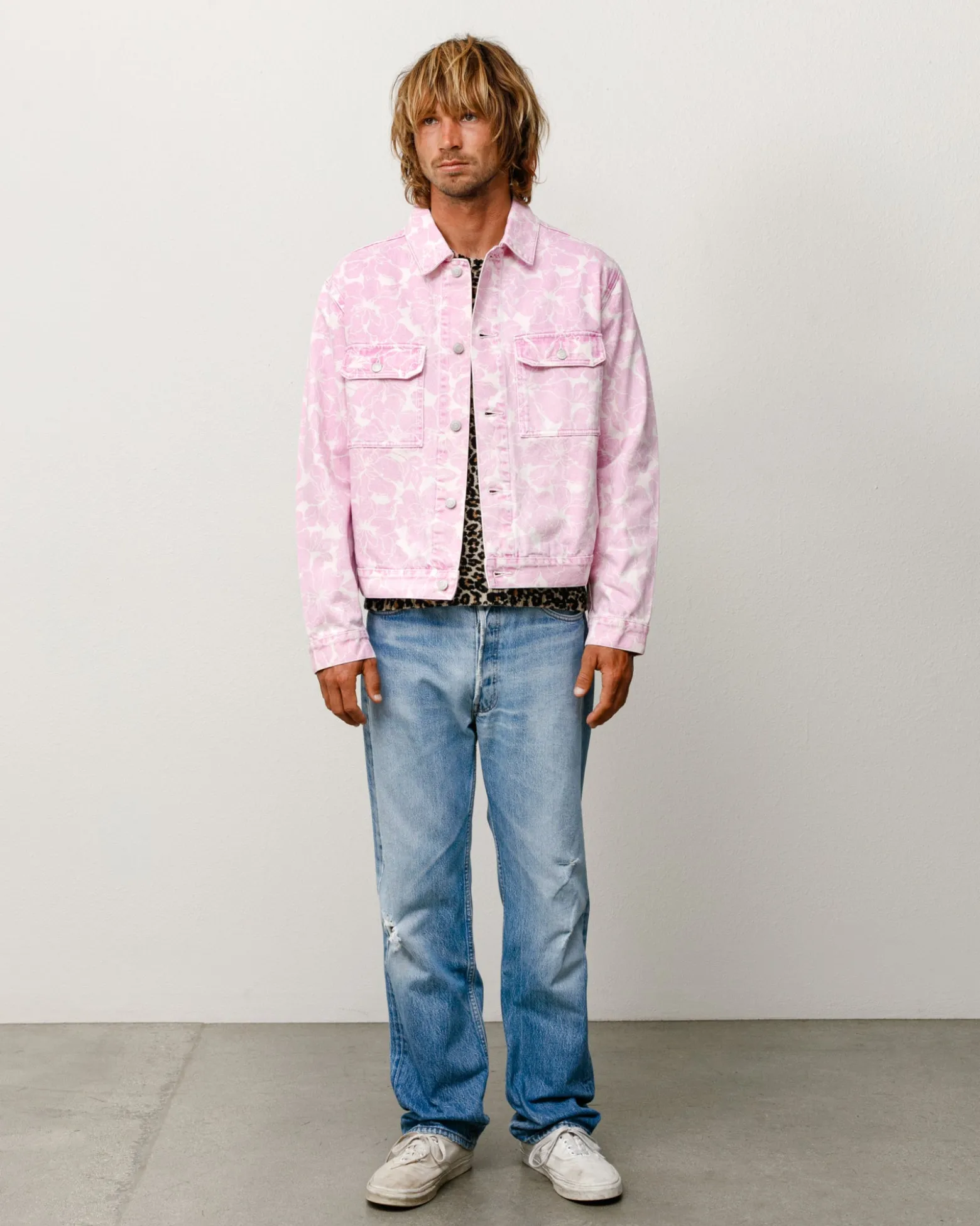 DENIM TRUCKER JACKET