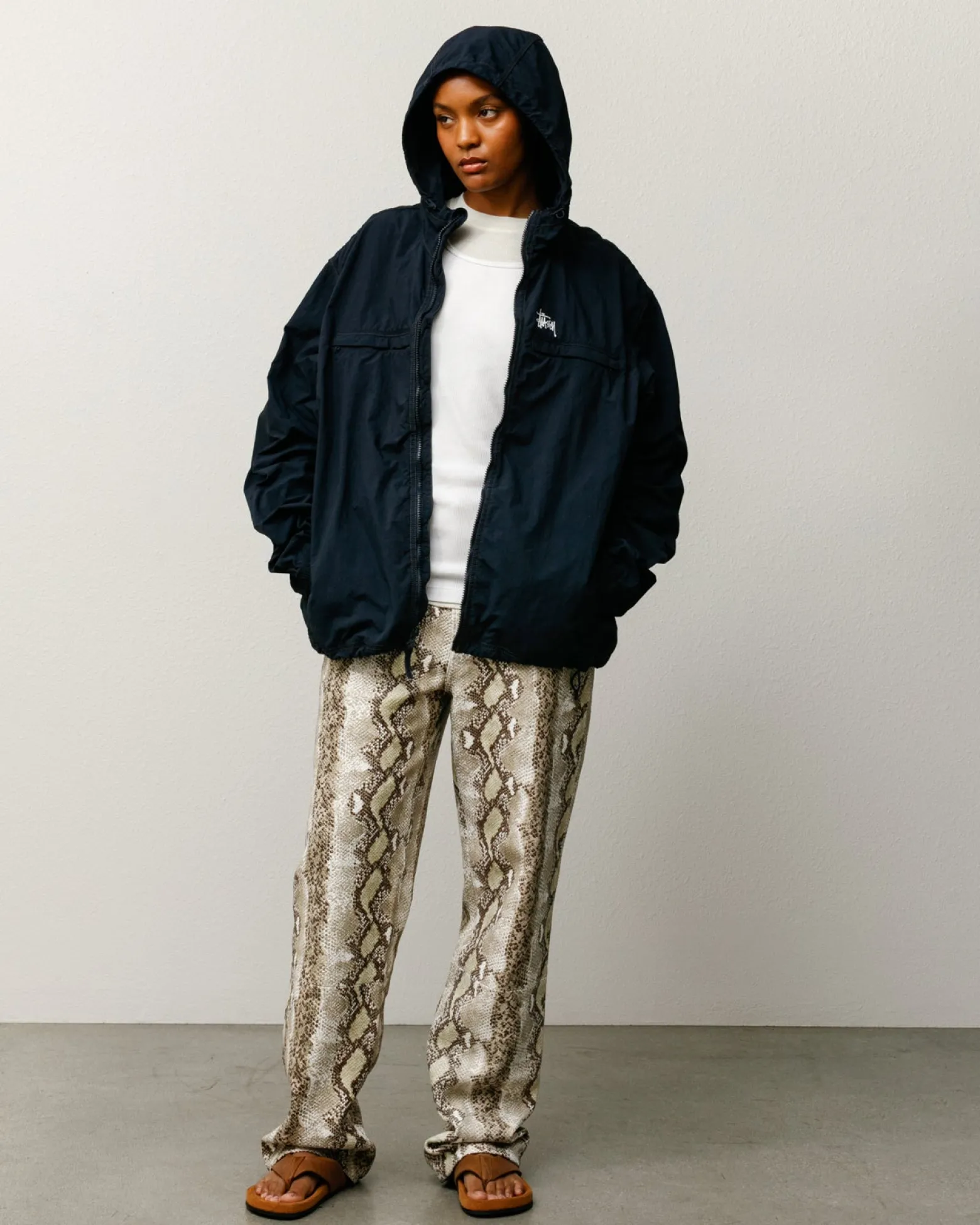LIGHTWEIGHT HOODED JACKET
