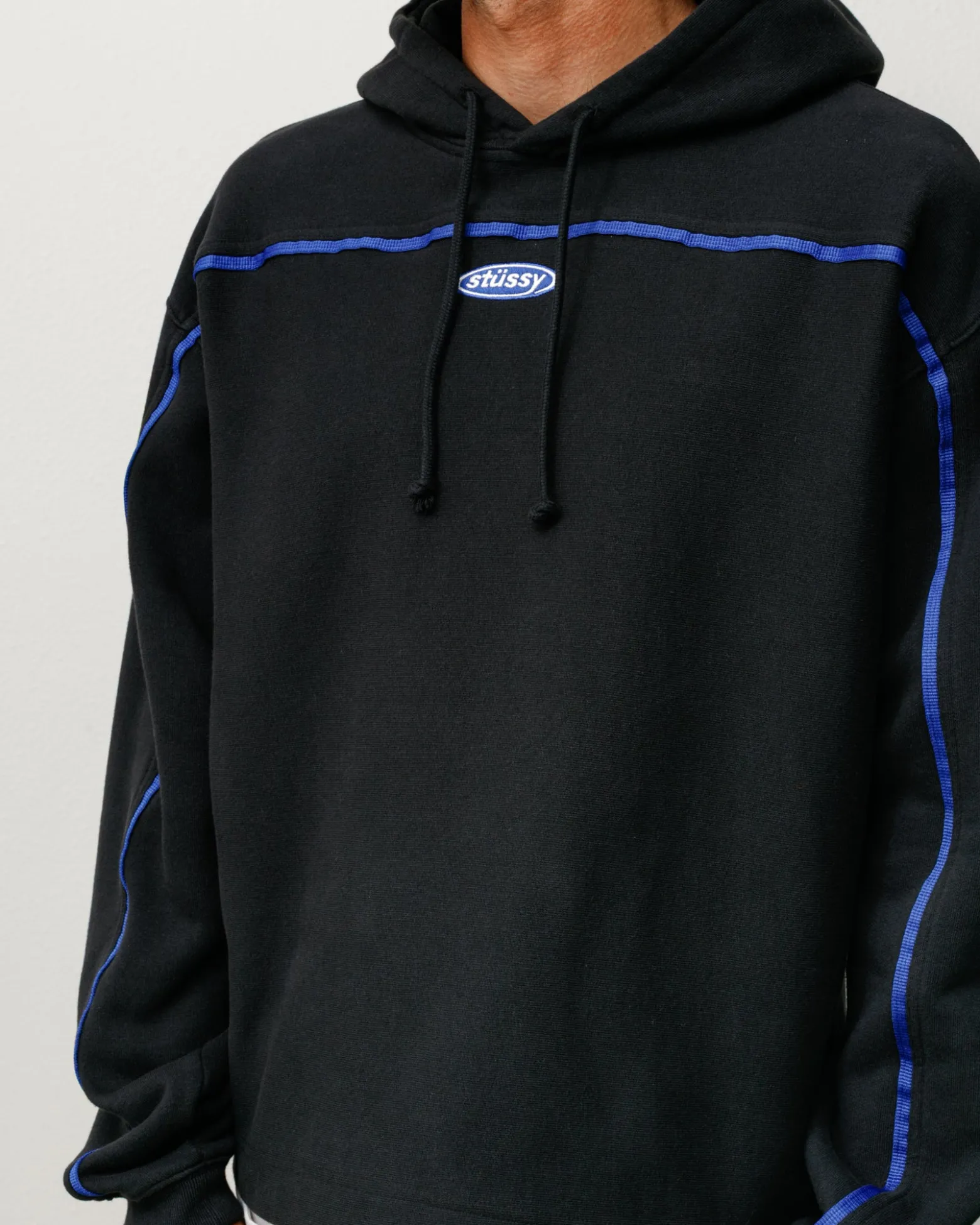 OVAL PULLOVER HOODIE