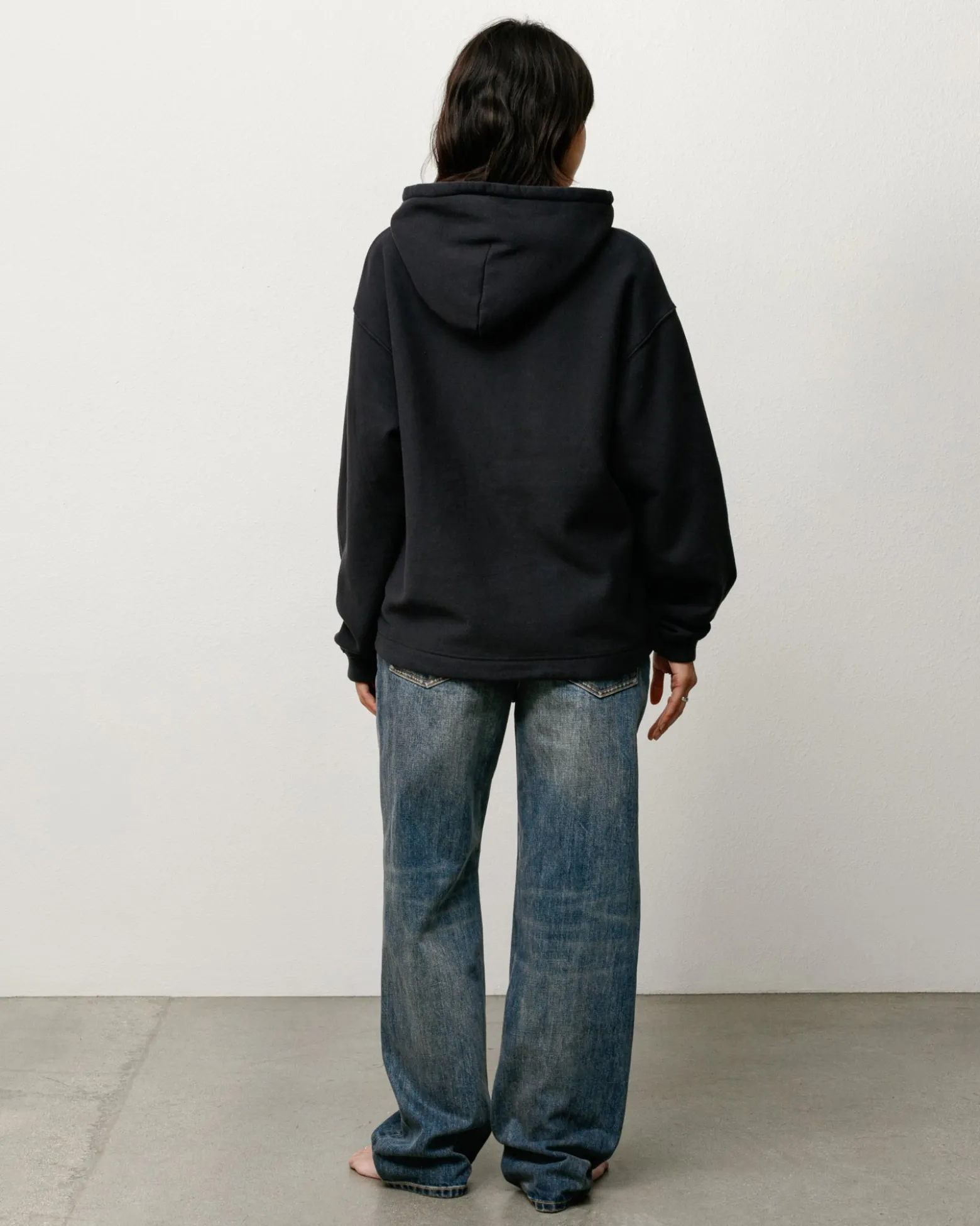 OVAL PULLOVER HOODIE