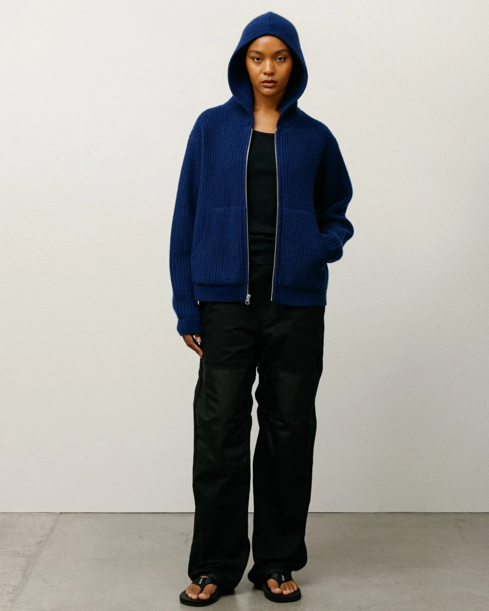 WAFFLE CASHMERE ZIP HOOD SWEATER